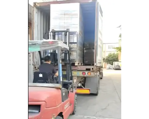 ​TLD versendet am 23.09.2026 einen 20-Fuß-Container mit USB-C-Kabeln nach Brasilien